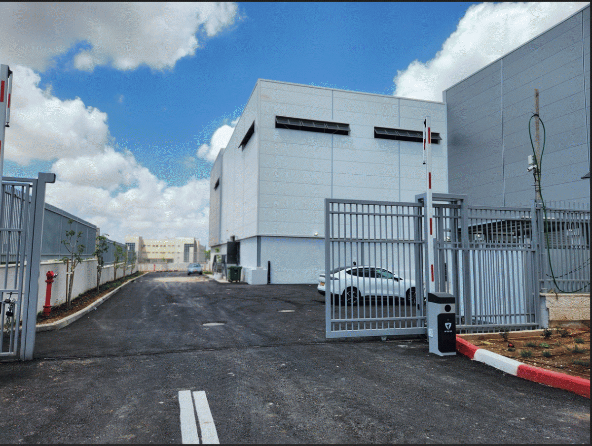 מחסן מסחרי במעיין , מודיעין מכבים רעות